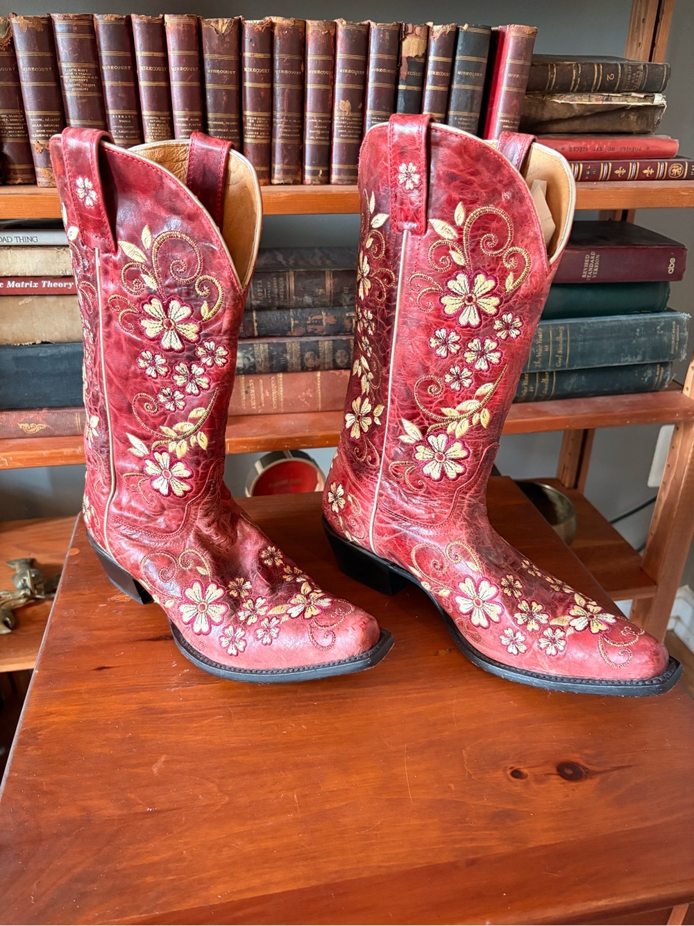 Shyanne Red Floral Embroidered Western Boots
